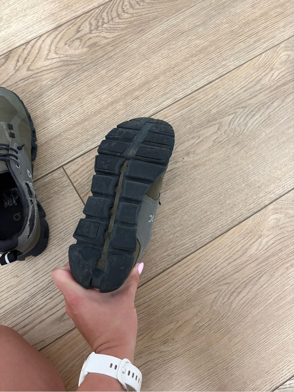 On Cloud Olive Green Women's Lightweight Sneakers - Picture 4 of 7